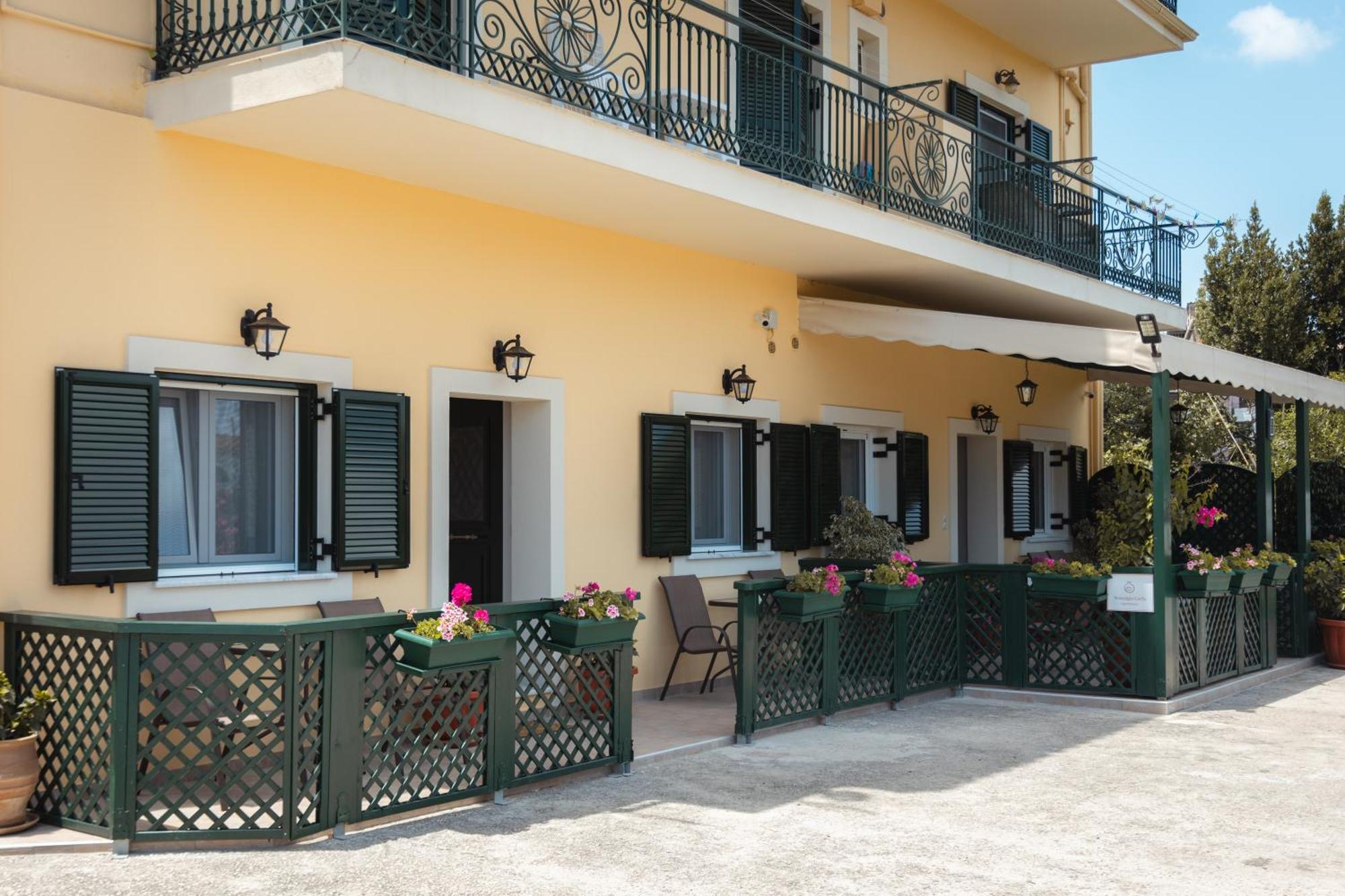 Nostalgia Corfu Town Apartments Екстериор снимка